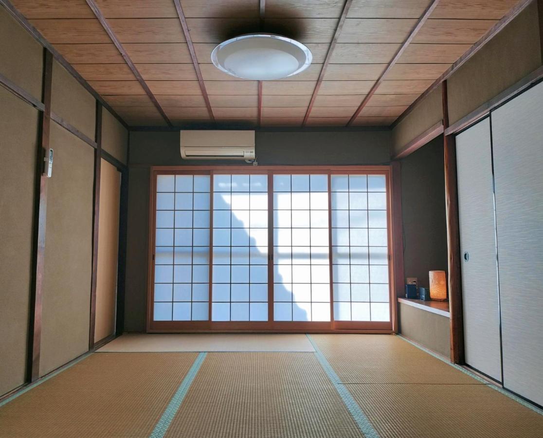 Retro Villa Fooga 昭和町屋貸切 風雅 Kinugasa Экстерьер фото